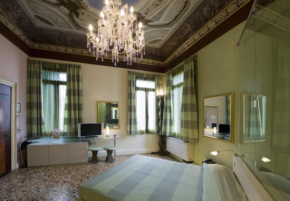 Отель Sogno Di Giulietta E Romeo Венеция Экстерьер фото