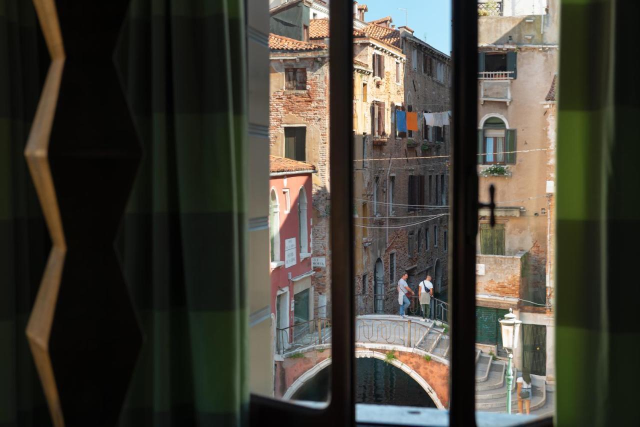 Отель Sogno Di Giulietta E Romeo Венеция Экстерьер фото
